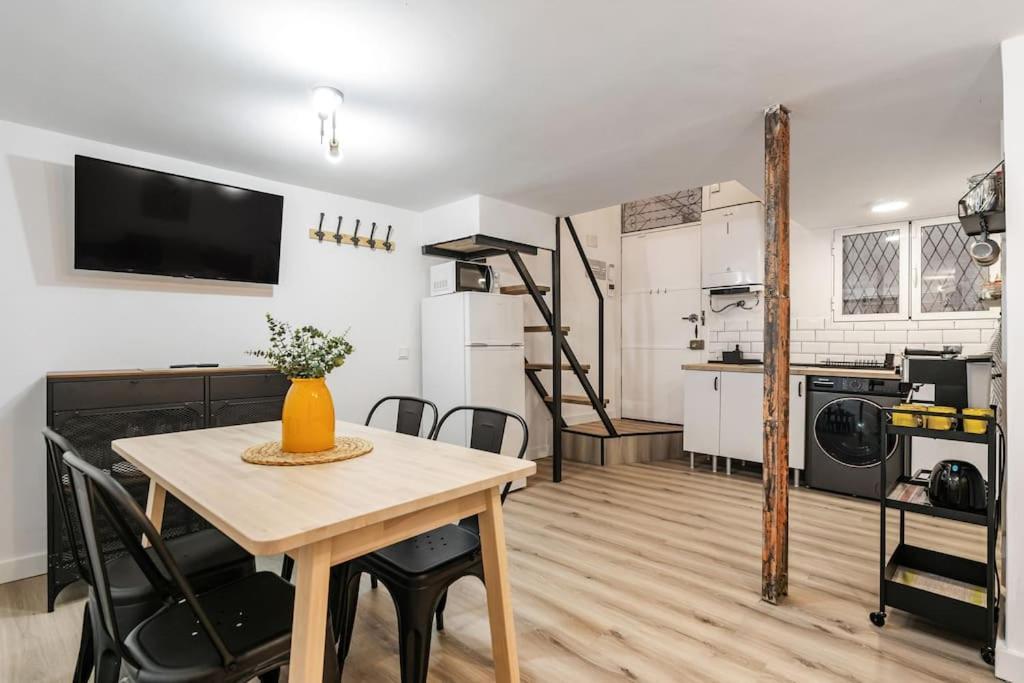 Acogedor Apto Tirso De Molina マドリード エクステリア 写真